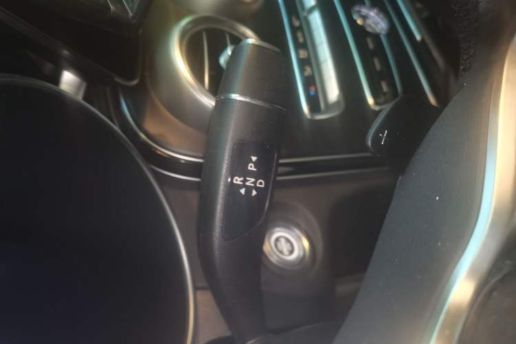 Used Mercedes-Benz C-Class 2020 Facelifted C 260 Estate Gear Lever