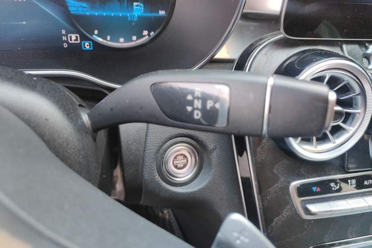 Used Mercedes-Benz C-Class 2020 Restyled C 260 L Sport Edition Gear Lever
