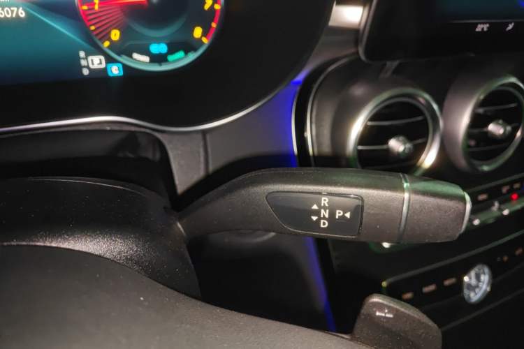 Used Mercedes-Benz C-Class 2020 Facelifted C 260 Estate Gear Lever