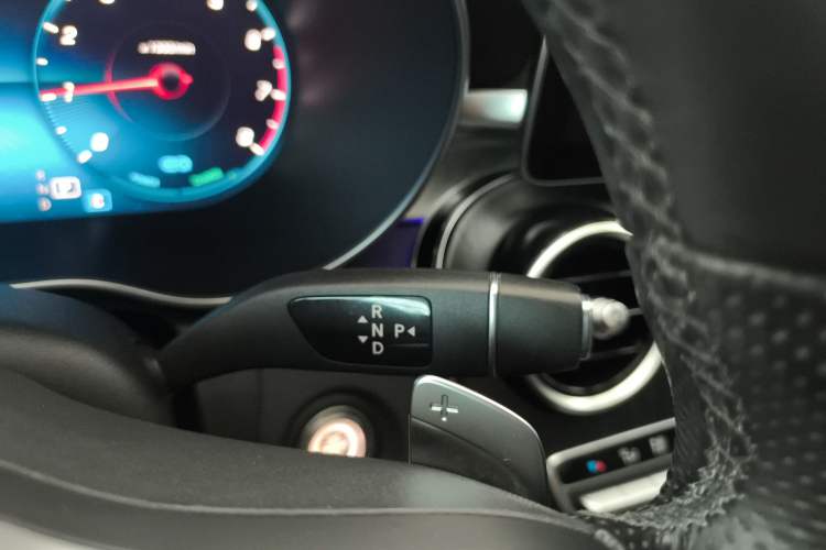 Used Mercedes-Benz C-Class 2020 Restyled C 260 L Sport Edition Gear Lever