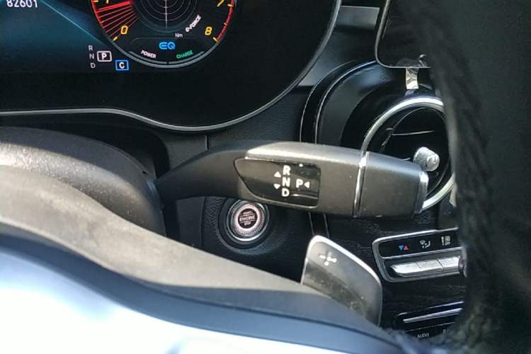 Used Mercedes-Benz C-Class 2020 C 260 L Sport Edition Gear Lever