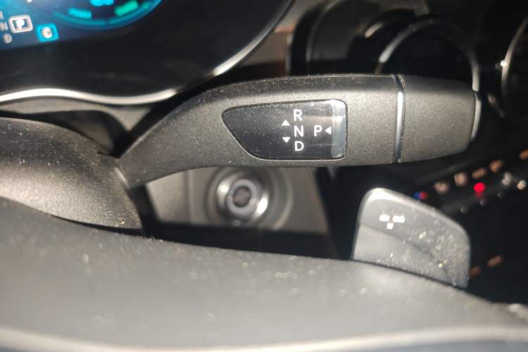 Used Mercedes-Benz C-Class 2020 Restyled C 260 L Sport Edition Gear Lever