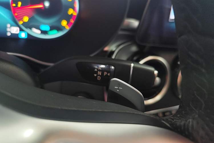 Used Mercedes-Benz C-Class 2020 Restyled C 260 L Sport Edition Gear Lever