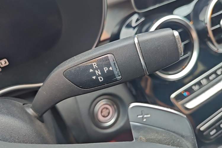 Used Mercedes-Benz C-Class 2020 Restyled C 260 Sport Edition Gear Lever