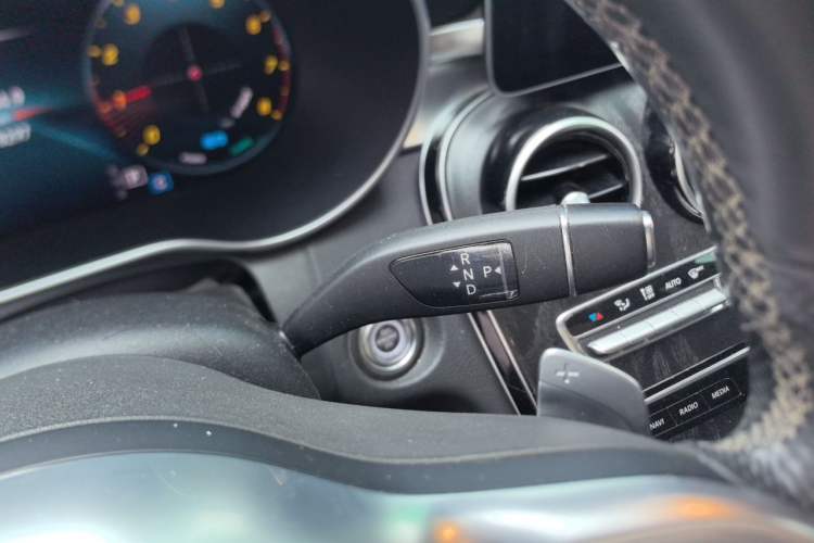 Used Mercedes-Benz C-Class 2020 Restyled C 260 L Sport Edition Gear Lever