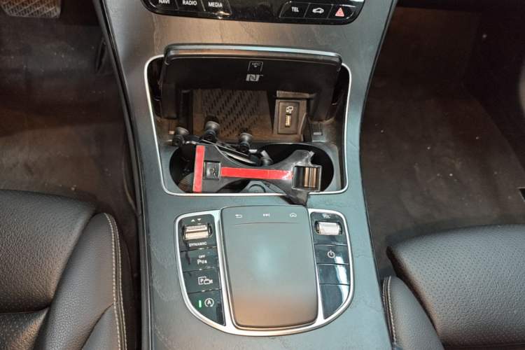 Used Mercedes-Benz C-Class 2020 C 260 L Sport Edition Gear Lever