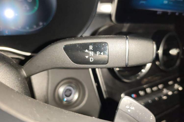 Used Mercedes-Benz C-Class 2020 C 260 L Sport Edition Gear Lever
