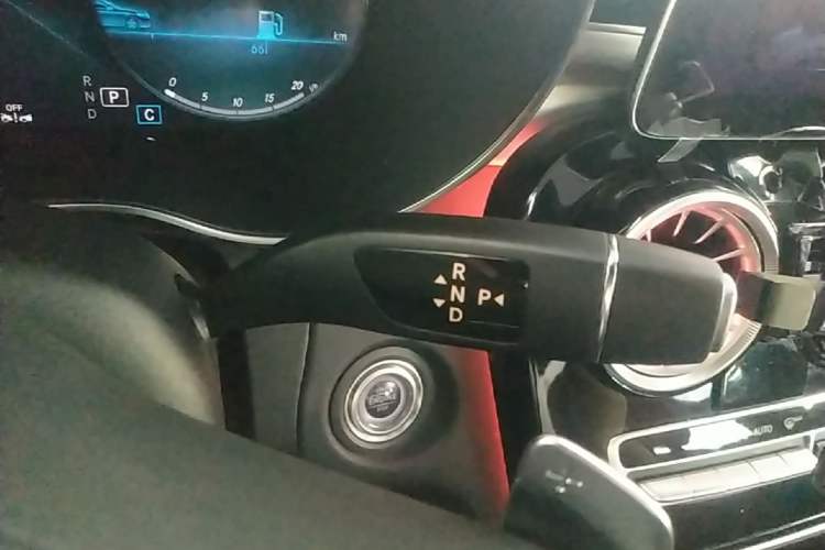 Used Mercedes-Benz C-Class 2020 C 260 Sport Edition Gear Lever