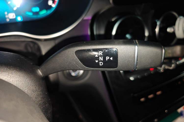 Used Mercedes-Benz C-Class 2020 Restyled C 260 L Sport Edition Gear Lever