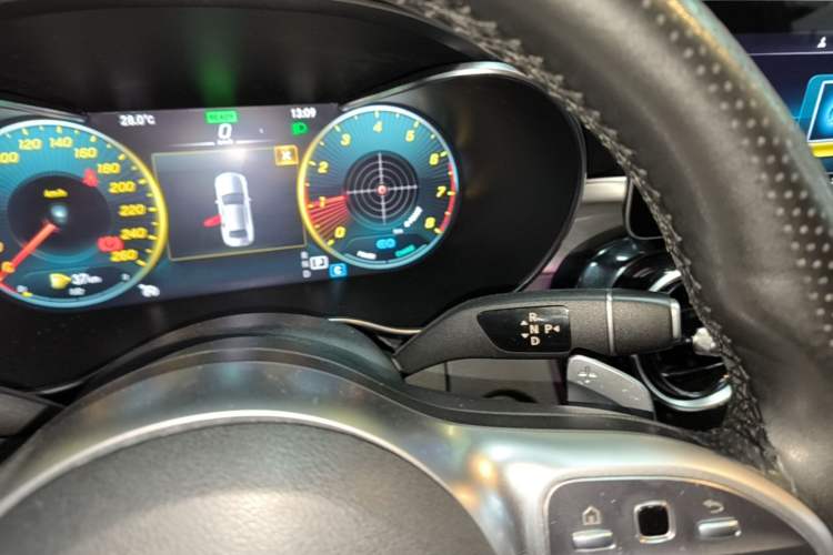 Used Mercedes-Benz C-Class 2020 Restyled C 260 Sport Edition Gear Lever