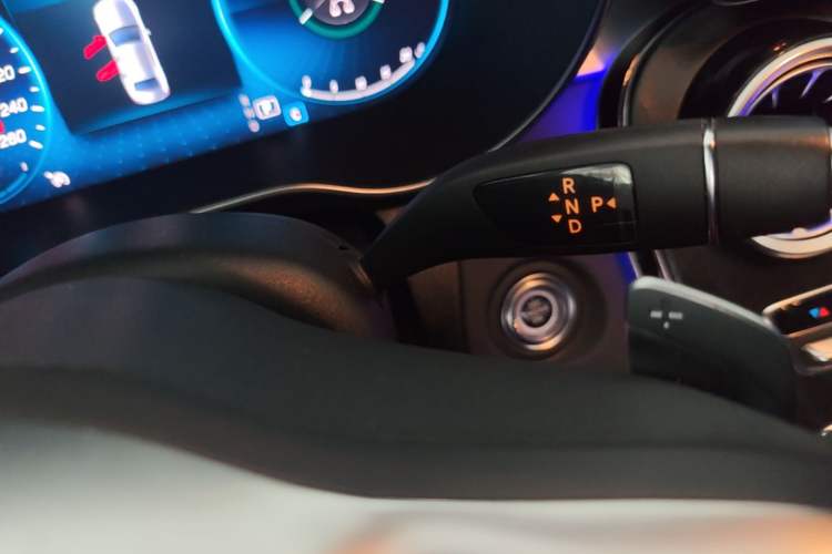 Used Mercedes-Benz C-Class 2020 Restyled C 260 L Sport Edition Gear Lever