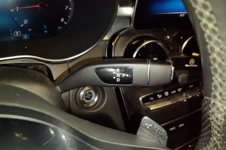 Used Mercedes-Benz C-Class 2020 C 200 L Fashion Edition Sport Version Gear Lever