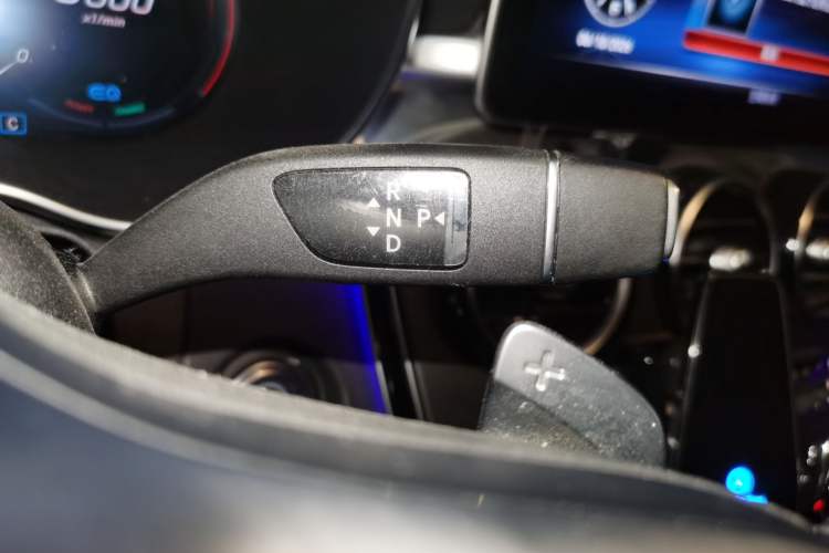 Used Mercedes-Benz C-Class 2020 Restyled C 260 L Sport Edition Gear Lever