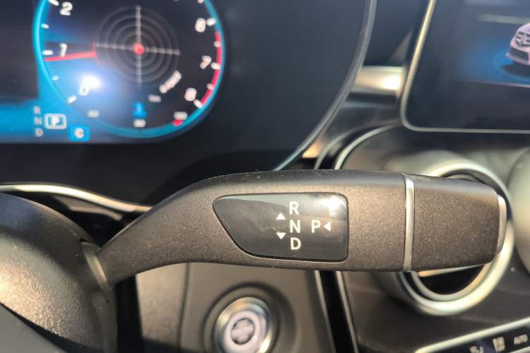 Used Mercedes-Benz C-Class 2020 Restyled C 200 Estate Gear Lever