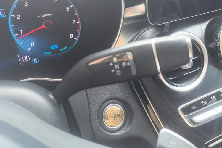 Used Mercedes-Benz C-Class 2020 Restyled C 260 L Sport Edition Gear Lever