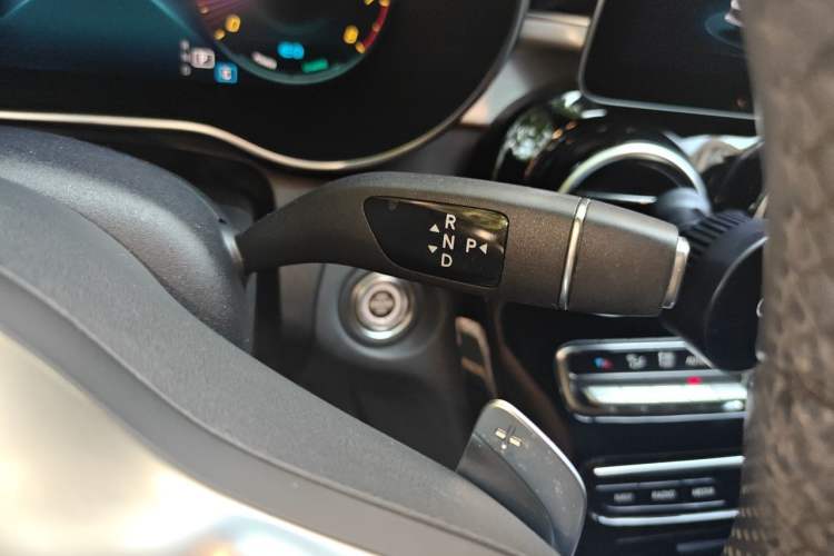 Used Mercedes-Benz C-Class 2020 Restyled C 260 Sport Edition Gear Lever