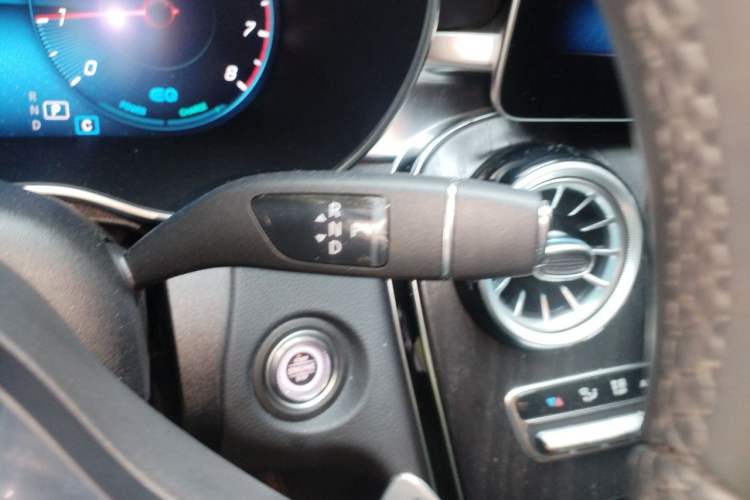 Used Mercedes-Benz C-Class 2020 Restyled C 260 L Sport Edition Gear Lever