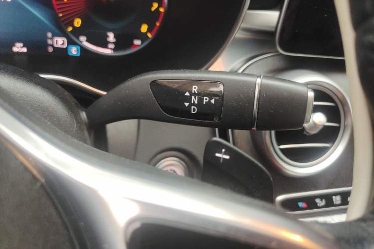 Used Mercedes-Benz C-Class 2020 C 200 L Fashion Model Gear Lever