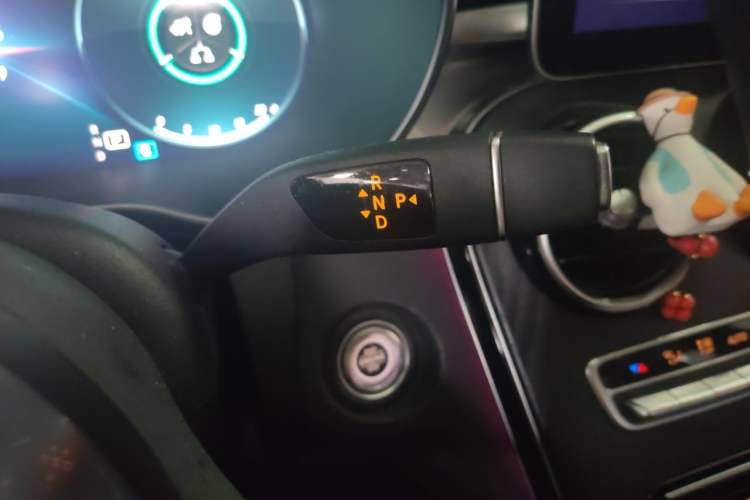 Used Mercedes-Benz C-Class 2020 Restyled C 260 L Sport Edition Gear Lever