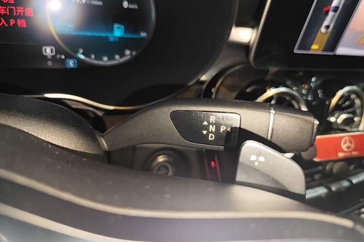 Used Mercedes-Benz C-Class 2020 C 200 L Fashion Edition Sport Version Gear Lever