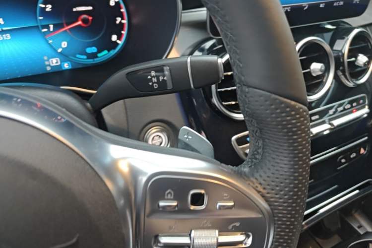 Used Mercedes-Benz C-Class 2020 Restyled C 260 Sport Edition Gear Lever
