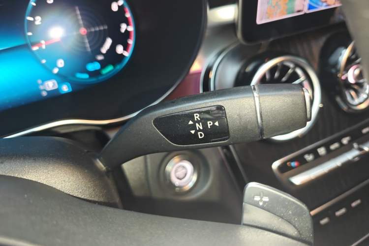 Used Mercedes-Benz C-Class 2020 C 260 L Sport Edition Gear Lever