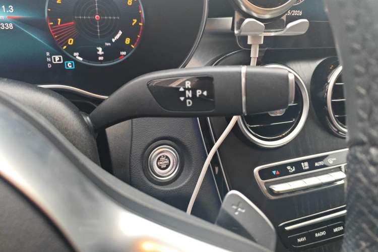 Used Mercedes-Benz C-Class 2020 Restyled C 200 L Fashion Edition Sport Version Gear Lever