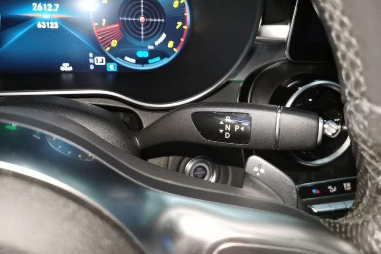 Used Mercedes-Benz C-Class 2020 Restyled C 260 L Sport Edition Gear Lever
