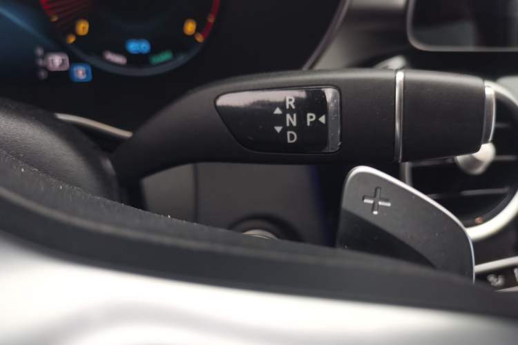 Used Mercedes-Benz C-Class 2020 Restyled C 260 Sport Edition Gear Lever