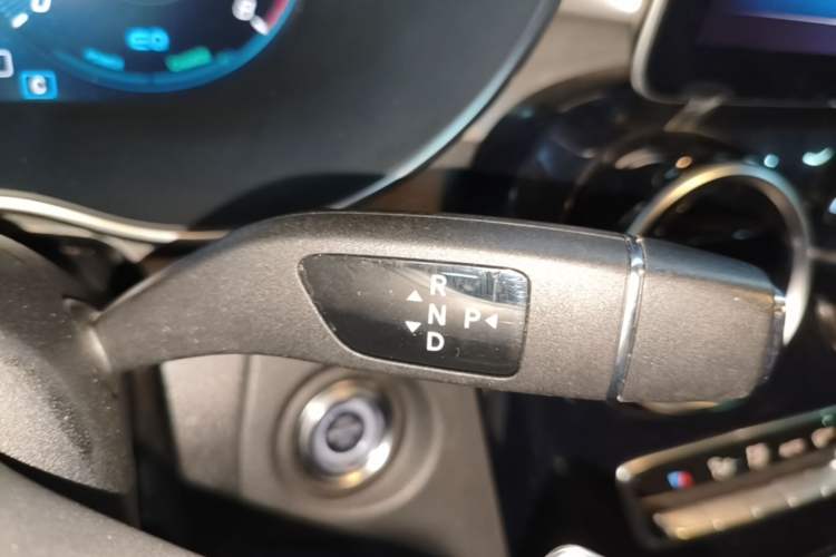 Used Mercedes-Benz C-Class 2020 C 260 Sport Edition Gear Lever