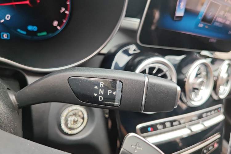 Used Mercedes-Benz C-Class 2020 C 260 Sport Edition Gear Lever