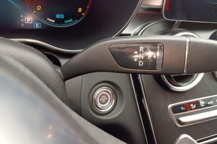 Used Mercedes-Benz C-Class 2020 Restyled C 260 L Sport Edition Gear Lever