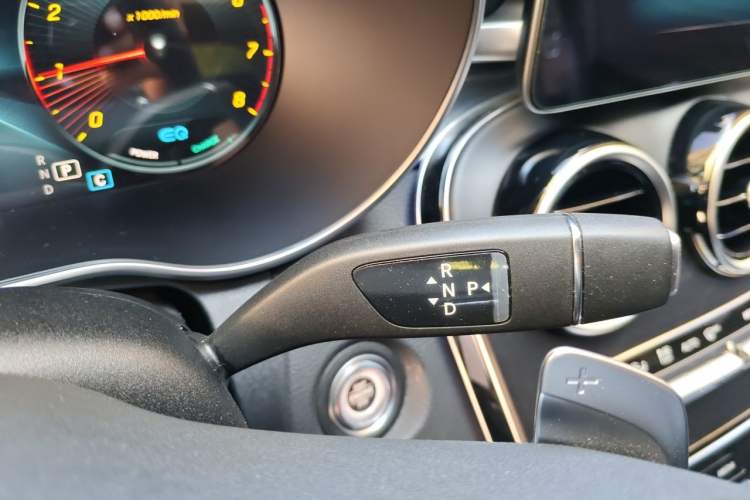 Used Mercedes-Benz C-Class 2020 Restyled C 260 L Sport Edition Gear Lever