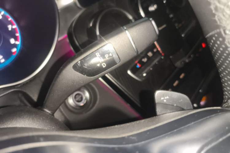 Used Mercedes-Benz C-Class 2020 C 200 L Fashion Edition Sport Version Gear Lever