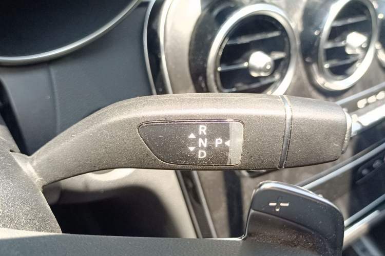 Used Mercedes-Benz C-Class 2020 Updated C 200 L Fashion Edition Gear Lever