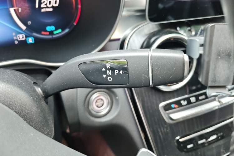 Used Mercedes-Benz C-Class 2020 Restyled C 260 L Sport Edition Gear Lever