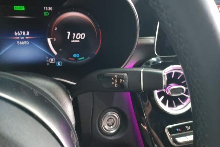 Used Mercedes-Benz C-Class 2020 Restyled C 260 Sport Edition Gear Lever