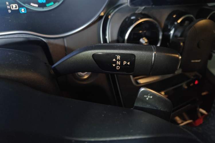 Used Mercedes-Benz C-Class 2020 C 260 L Sport Edition Gear Lever