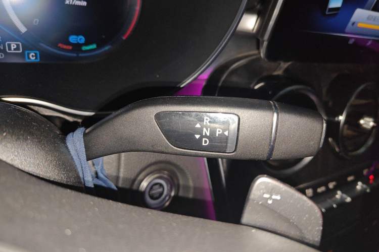 Used Mercedes-Benz C-Class 2020 Restyled C 260 L Sport Edition Gear Lever
