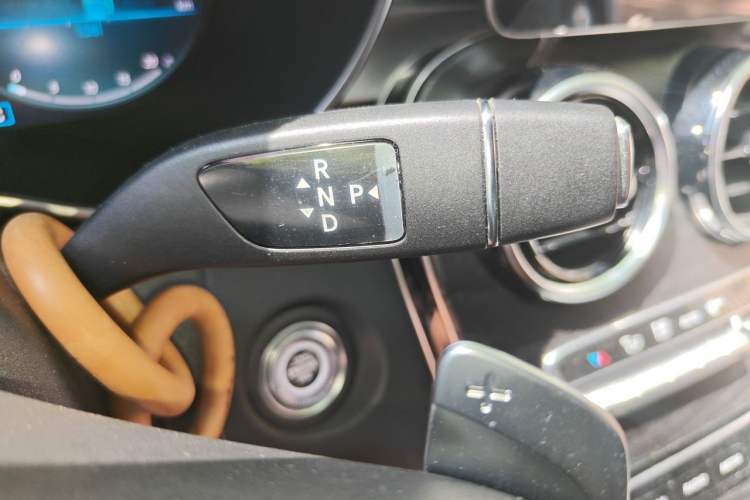 Used Mercedes-Benz C-Class 2020 C 200 L Fashion Edition Sport Version Gear Lever