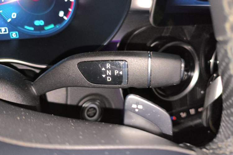 Used Mercedes-Benz C-Class 2020 Restyled C 260 L Sport Edition Gear Lever