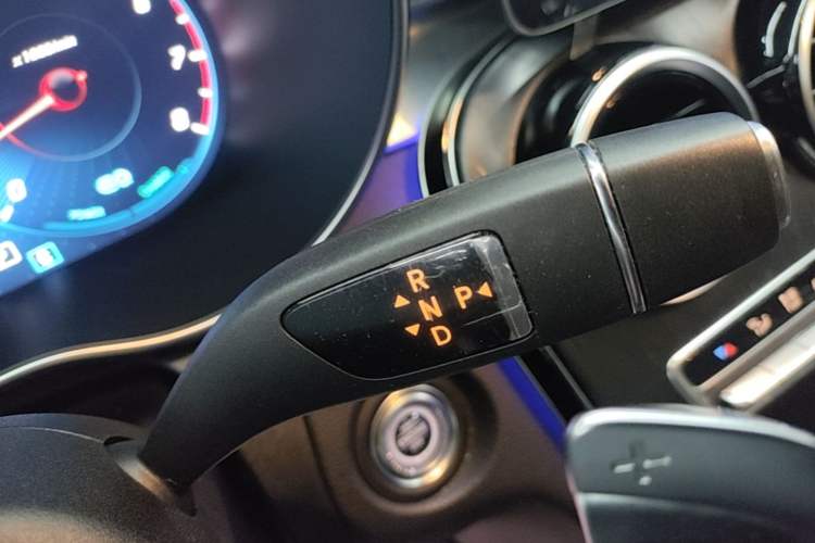 Used Mercedes-Benz C-Class 2020 Restyled C 260 L Sport Edition Gear Lever