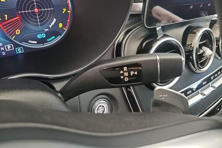 Used Mercedes-Benz C-Class 2020 Restyled C 260 L Sport Edition Gear Lever