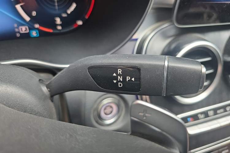 Used Mercedes-Benz C-Class 2020 Updated C 200 L Fashion Edition Gear Lever