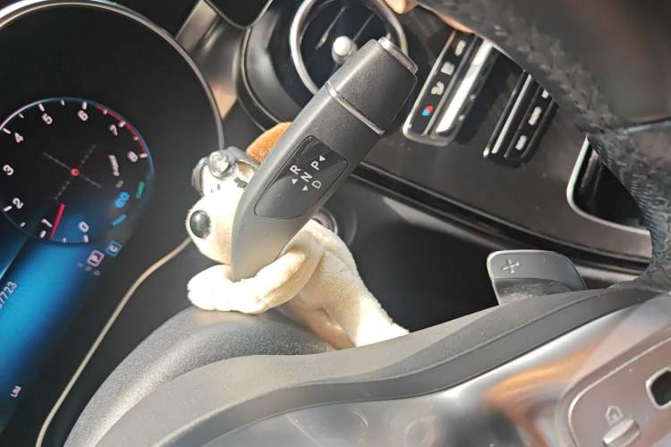 Used Mercedes-Benz C-Class 2020 Restyled C 260 L Sport Edition Gear Lever