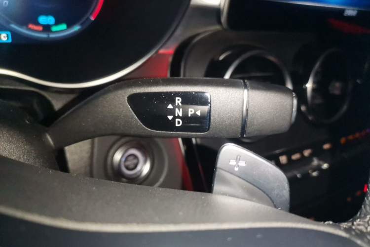 Used Mercedes-Benz C-Class 2020 Restyled C 260 L Sport Edition Gear Lever