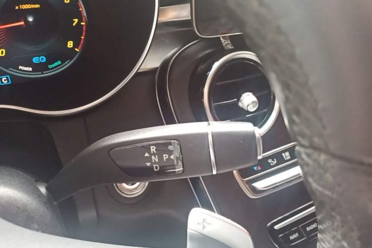 Used Mercedes-Benz C-Class 2020 C 260 L Sport Edition Gear Lever