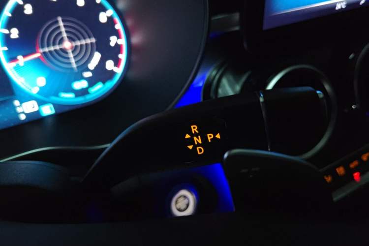 Used Mercedes-Benz C-Class 2020 Restyled C 260 L Sport Edition Gear Lever