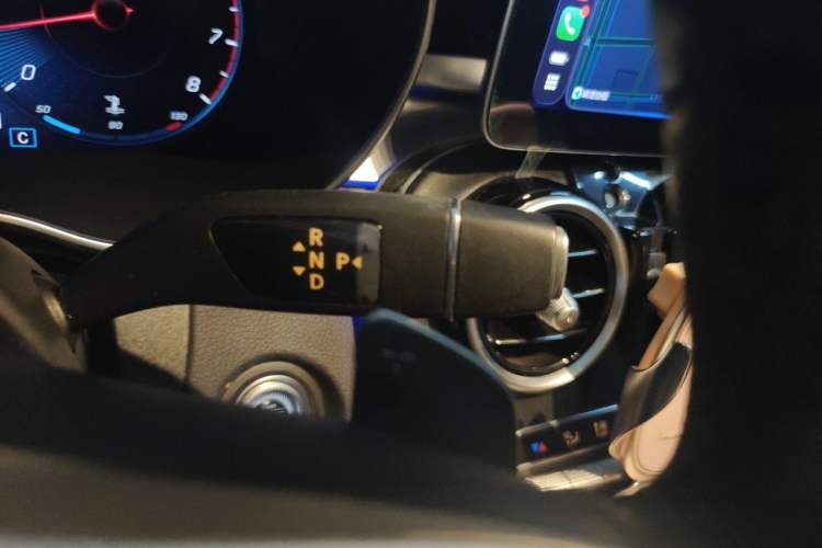 Used Mercedes-Benz C-Class 2020 Updated C 200 L Fashion Edition Gear Lever