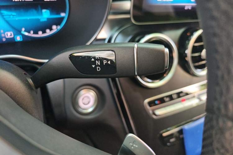 Used Mercedes-Benz C-Class 2020 Restyled C 260 L Sport Edition Gear Lever